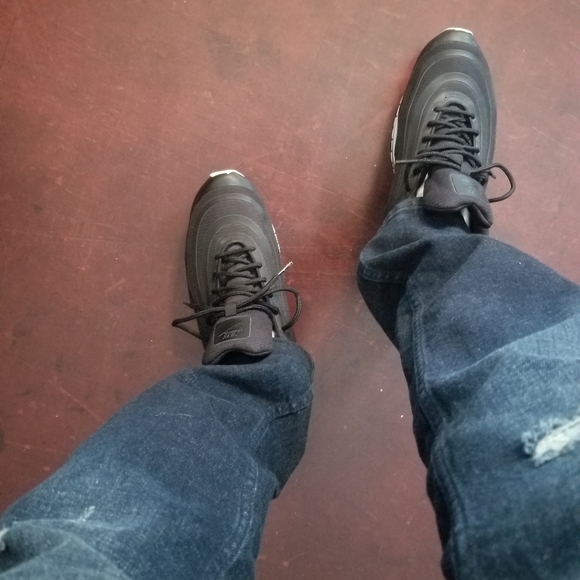 Meet your Posher, Melvin - Picture 2 of 8